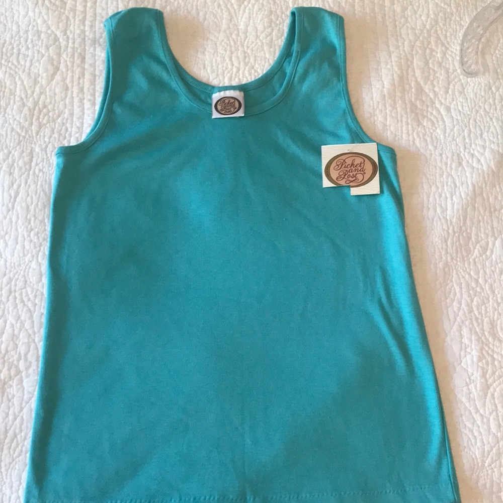 Pocket and Post tank top